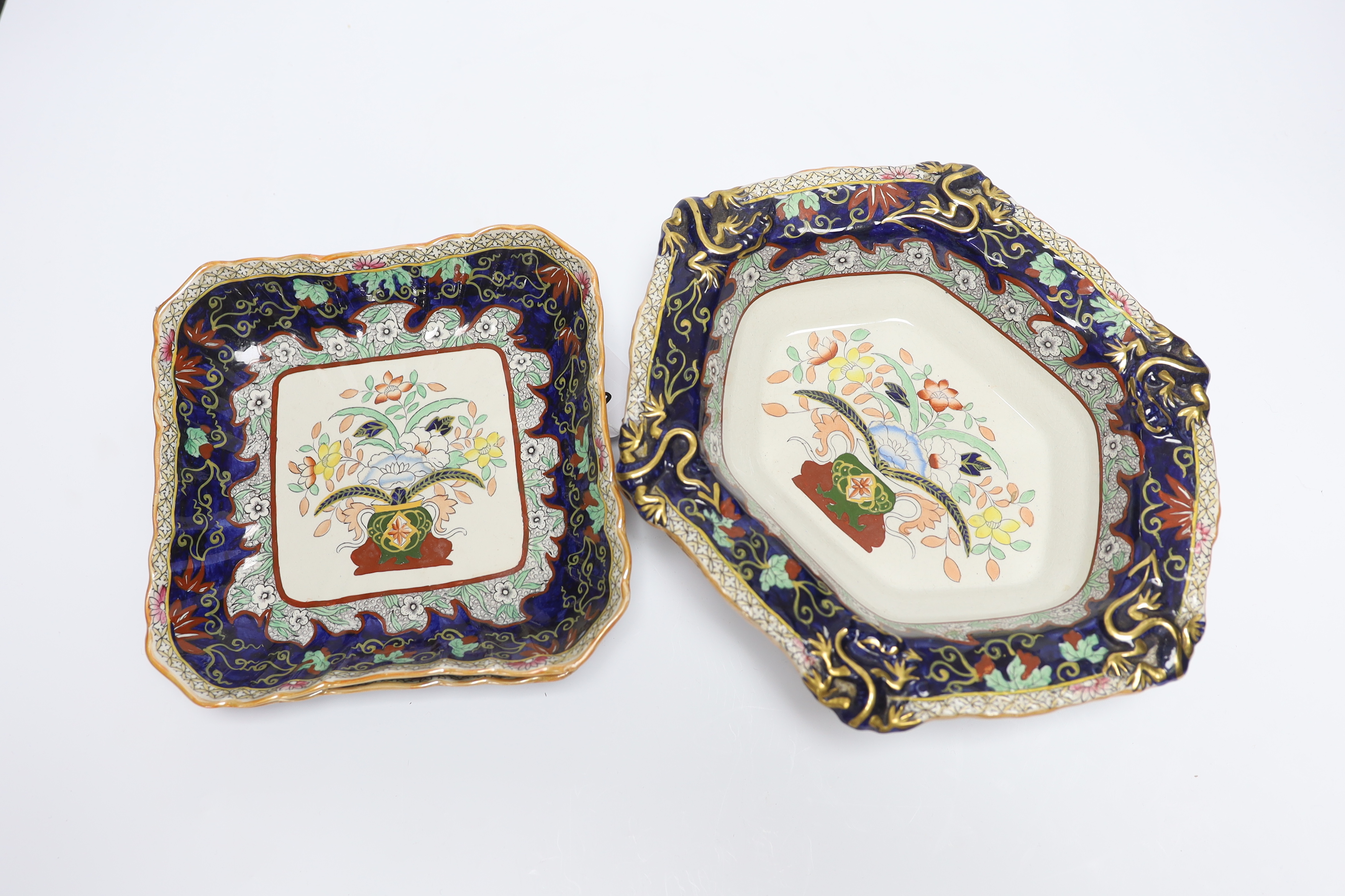 An Edwardian Mason's ironstone dessert service